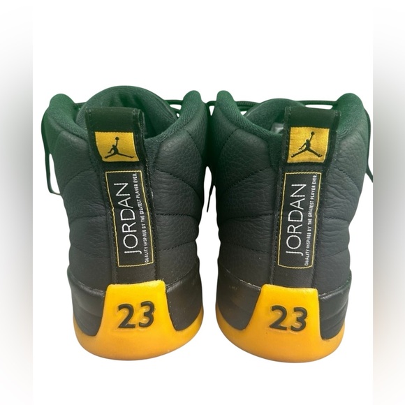 Air Jordan 12 Retro "University Gold" Men US size 11 - Picture 10 of 12